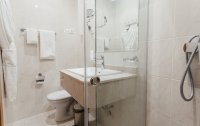 Номер Стандартный 1-местный (с балконом, корпус 2) — фото «Amra Park-hotel & SPA» / «Амра Парк» отель