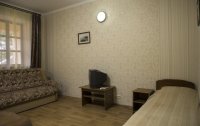 Номер Стандартный 3-местный 2-комнатный — фото «Бастион» отель