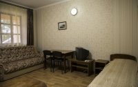 Номер Стандартный 3-местный 2-комнатный — фото «Бастион» отель