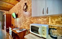Номер Комфорт 3-местный 1-комнатный (с мини-кухней) — фото «Эспаньола» эко-отель