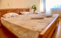Номер Апартаменты 3-местный (с лоджией и общей кухней) — фото «Фаворит» апартаменты