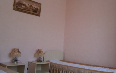 Номер Номер 1 категория 2-местный 2-комнатнай (корпус 2) — отель «Феодосия» пансионат