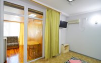 Номер Стандартный 2-местный 2-комнатный (в коттедже, корпус №6) — фото «Камелия-Кафа» гостиница