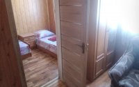 Номер Стандартный 3-местный 2-комнатный (с кухней и кондиционером) — фото «Ласточкино Гнездо» гостевой дом