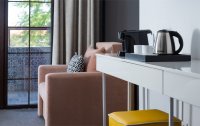 Номер Стандартный 2-местный (боковой вид на море) — фото «Miracleon Beton Brut Ultra All Inclusive & SPA Anapa 4*» / «Мираклеон Бетон Брют Ультра Олл Инклюзив и СПА Анапа» отель