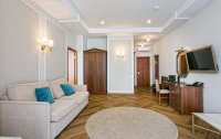 Номер Люкс 2-местный 2-комнатный (море) — фото «Palmira Palace» / «Пальмира Палас» курортный отель
