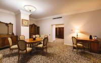 Номер Люкс 2-местный 2-комнатный (корпус Классик) — фото «Riviera Sunrise Resort & SPA» / «Ривьера Санрайз» отель