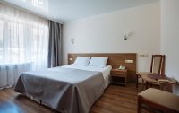 Номер Стандартный 4-местный 2-комнатный (корпус 1) — фото «Русь» санаторий