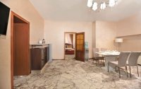 Номер Полулюкс Семейный 4-местный 3-комнатный — фото «TES-hotel Resort & SPA» / «ТЭС-отель Резорт & СПА» отель