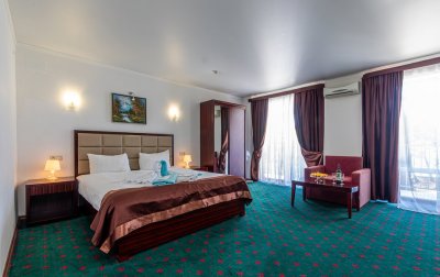 Номер Люкс 2-местный — отель «WELLNESS Park Hotel GAGRA All Inclusive» / «Велнес Парк отель Гагра» отель